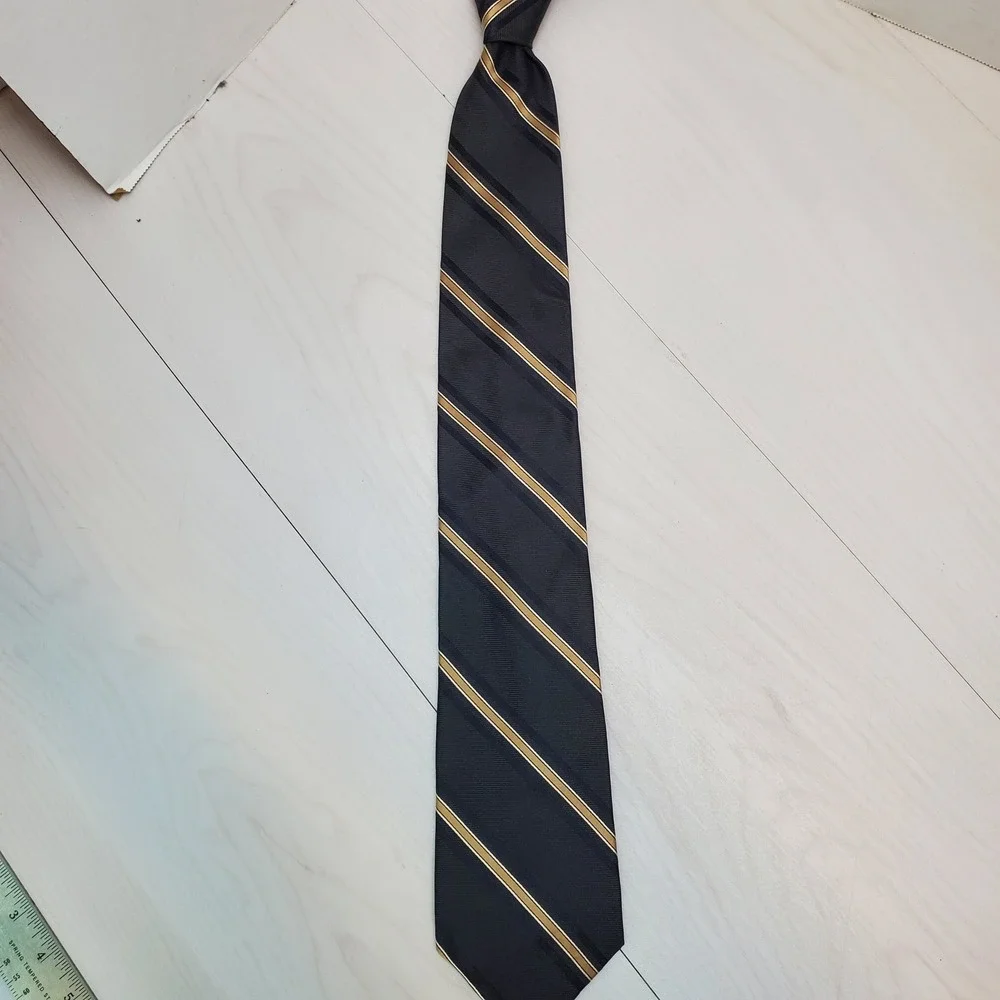 Tommy Hilfiger Mens Silk Tie Navy Blue Gold White Diagonal Striped Made in USA